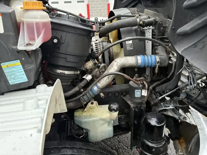 2020 FREIGHTLINER/MERCEDES M2 106