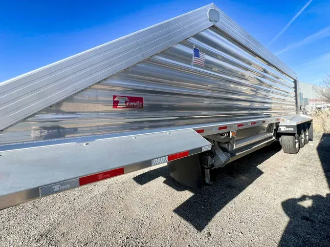 2025 TRAVIS WAVEc576fa1bce8afc758f1363386e87d4c5