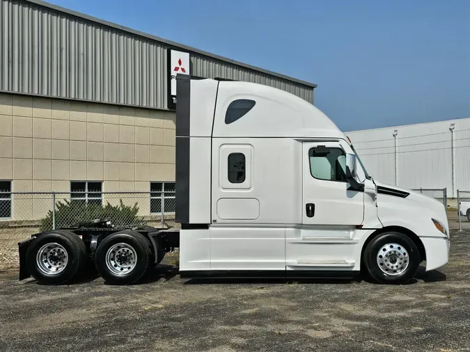 2025 Freightliner PT126SLP