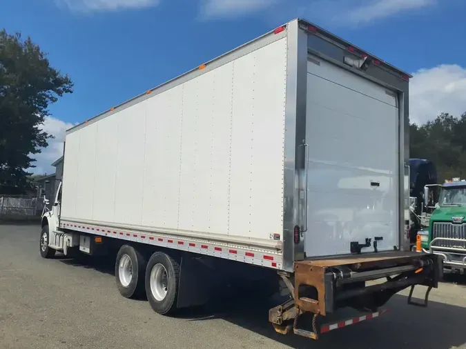 2017 FREIGHTLINER M2 106