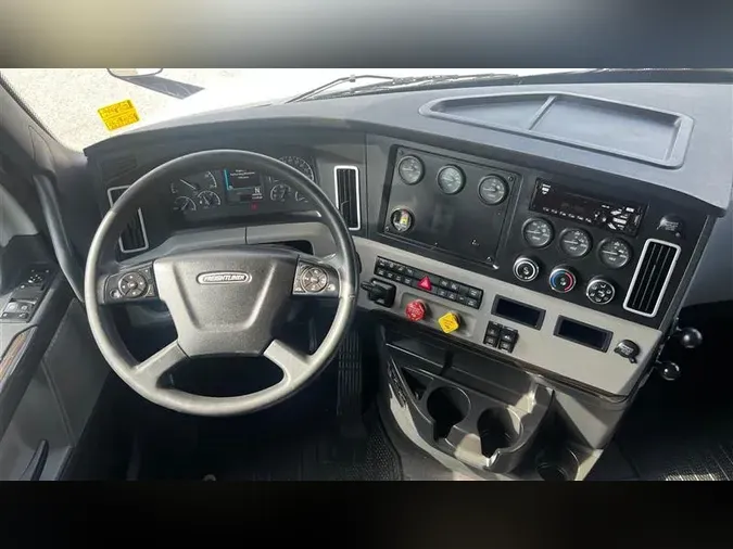 2019 FREIGHTLINER CA126