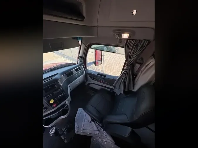 2026 Peterbilt 579