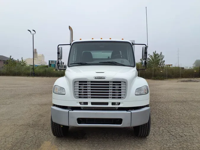 2017 FREIGHTLINER/MERCEDES M2 106