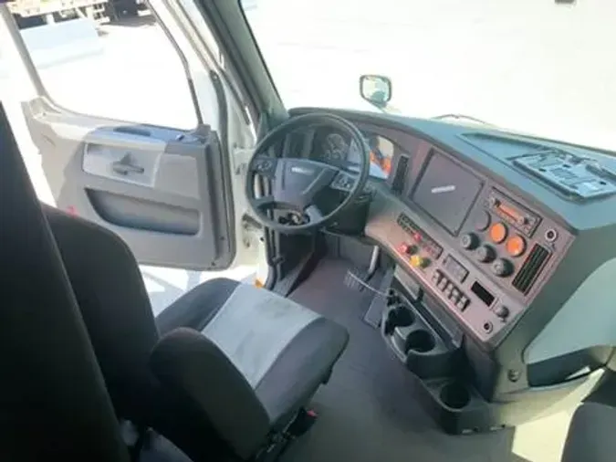 2020 Freightliner Cascadia