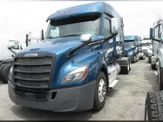2019 FREIGHTLINER CA126
