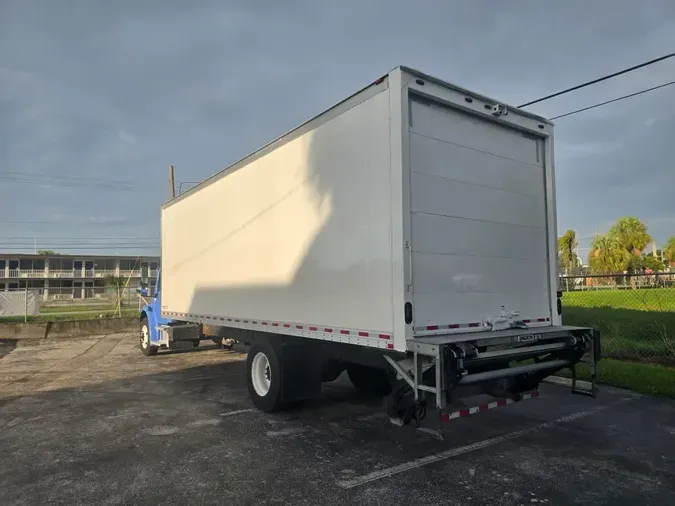 2019 FREIGHTLINER/MERCEDES M2 106
