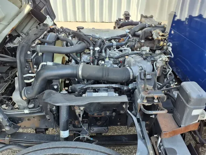2018 ISUZU NRR