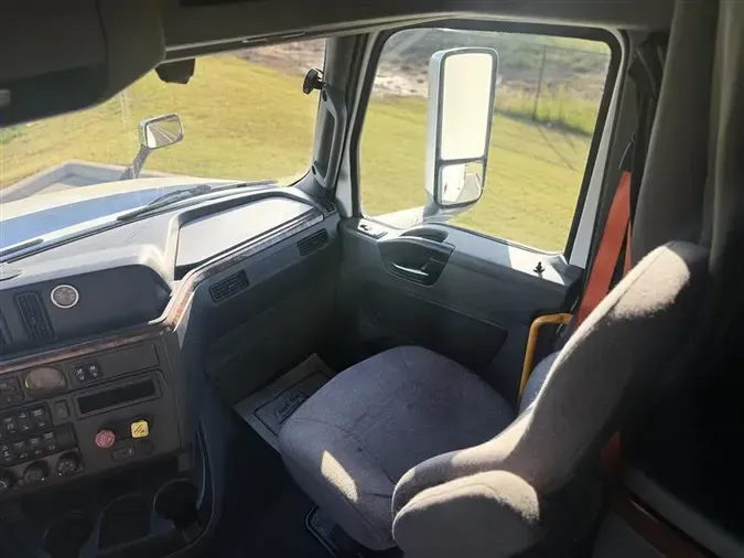 2022 INTERNATIONAL LT625