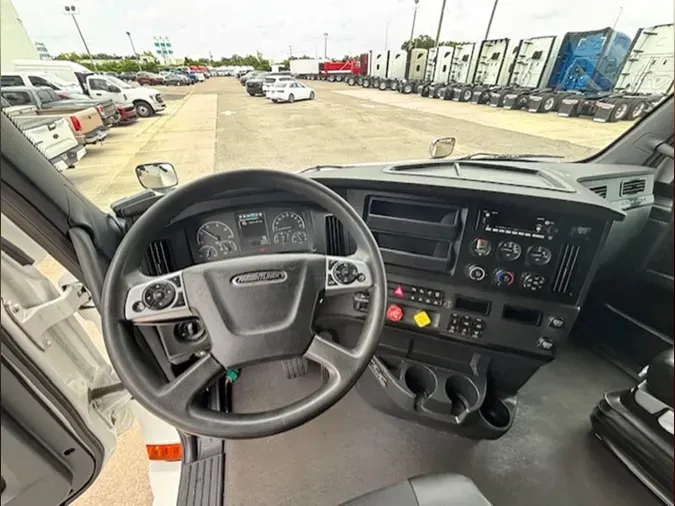 2023 Freightliner Cascadia 126