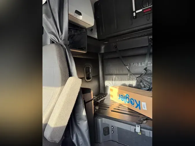 2023 Freightliner Cascadiac58b021f70002fbfad471e87dabe197b