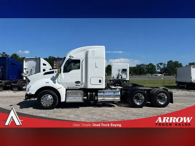 2022 KENWORTH T880