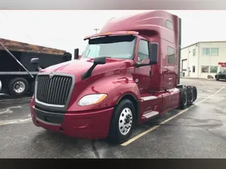 2022 International LT625