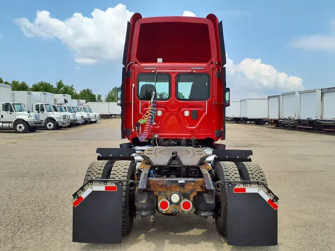 2013 FREIGHTLINER/MERCEDES CASCADIA 125