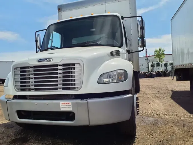 2017 FREIGHTLINER M2 106