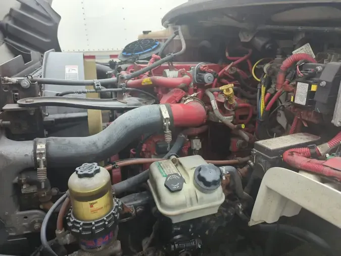2018 FREIGHTLINER M2 106