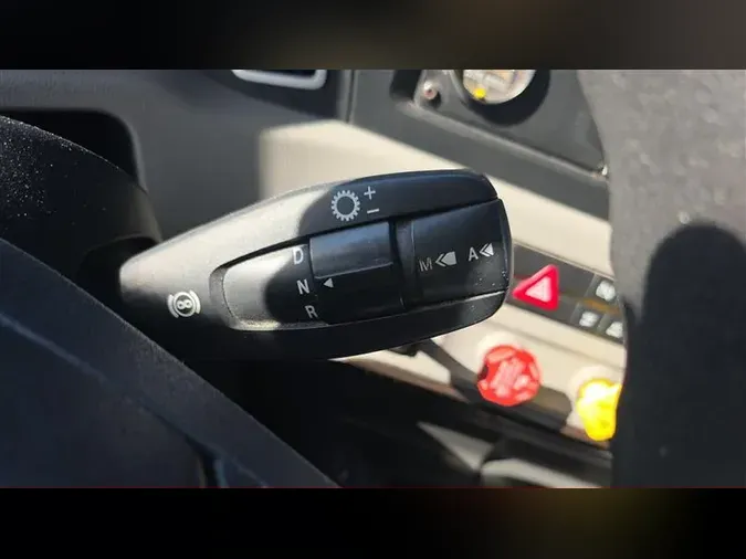 2019 FREIGHTLINER CA126
