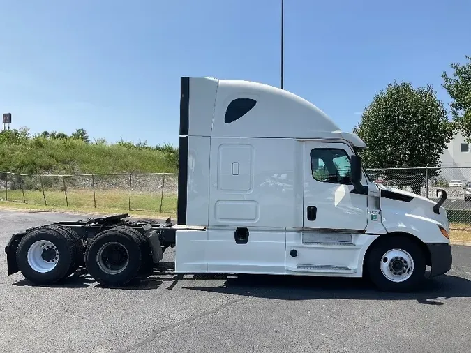 2019 Freightliner T12664ST