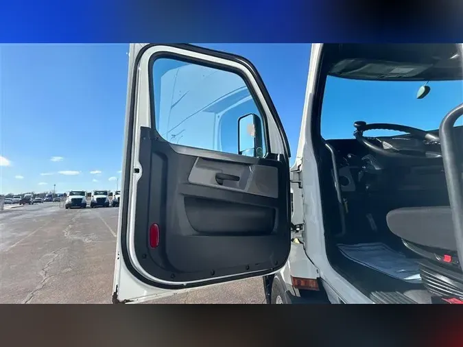 2020 FREIGHTLINER CASCADIA EVOLUTIONc59fd2aee36118b673c2d2d90f19358b