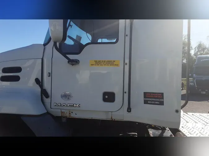 2018 Mack CXU (PINNACLE)