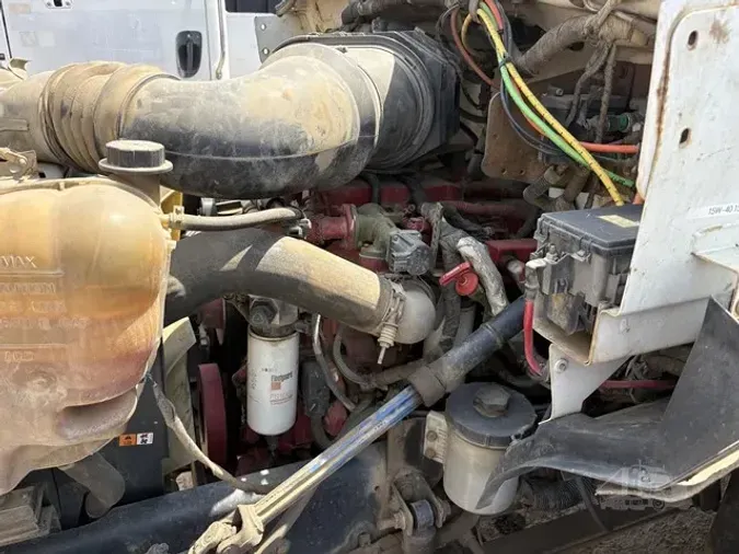 2011 FORD F650 XL SD