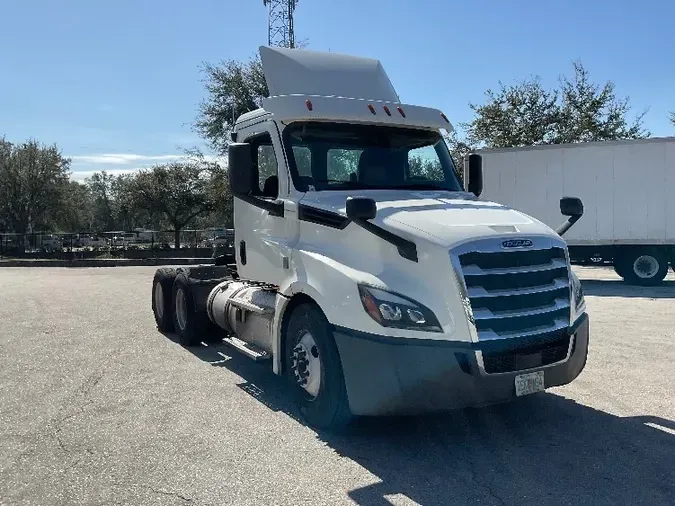 2018 Freightliner T12664STc5a650f1aa7794a08a177d806d673665