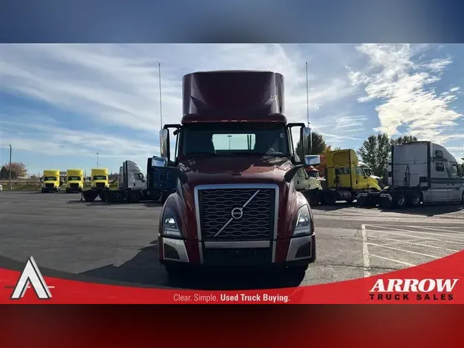 2022 VOLVO VNL64T300