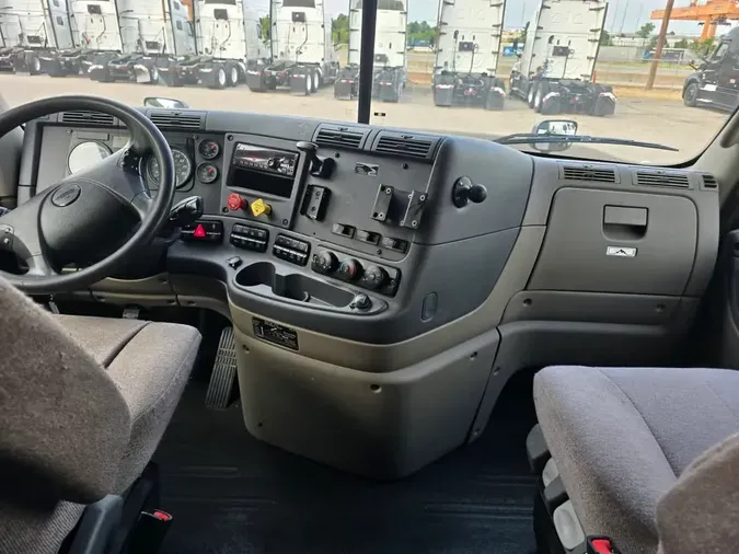 2019 FREIGHTLINER CASCADIA 125c5a8120aa9a95e734545eb43689e53f3
