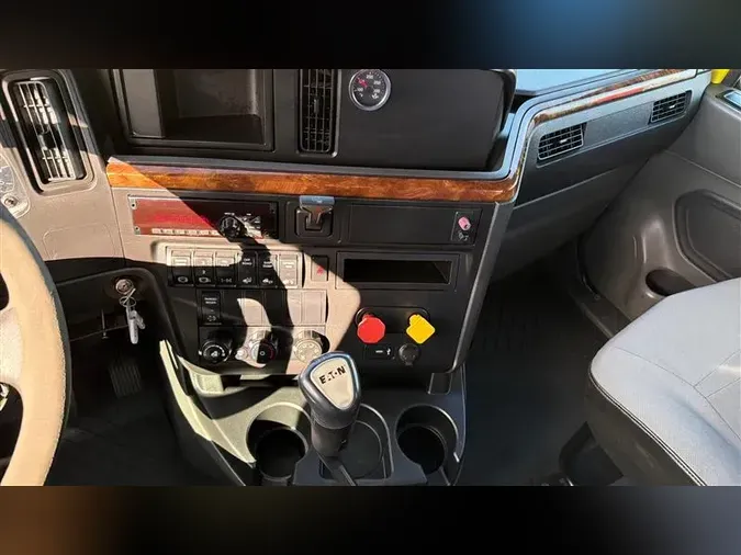 2018 INTERNATIONAL RH613