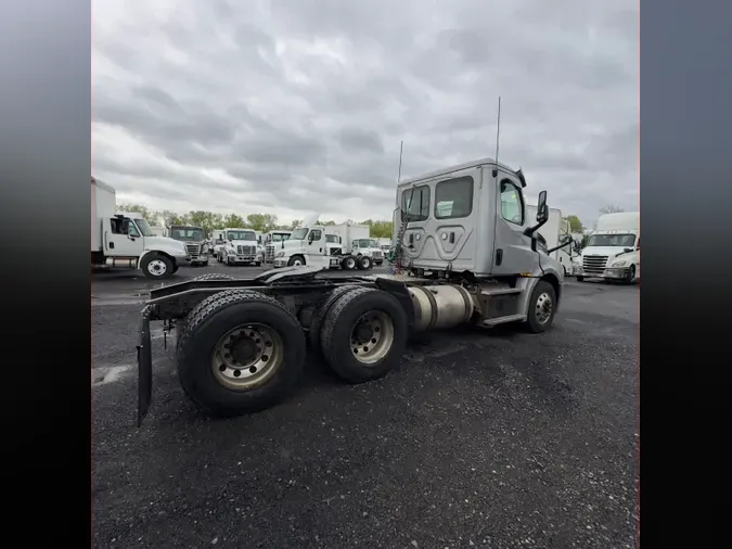 2018 FREIGHTLINER NEW CASCADIA PX12664
