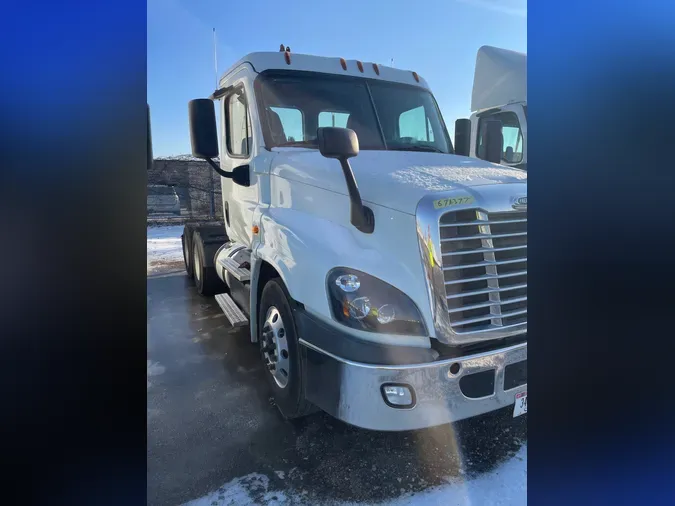 2017 FREIGHTLINER/MERCEDES CASCADIA 125