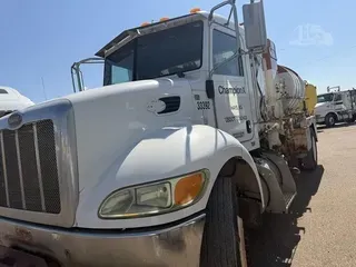 2012 PETERBILT 337