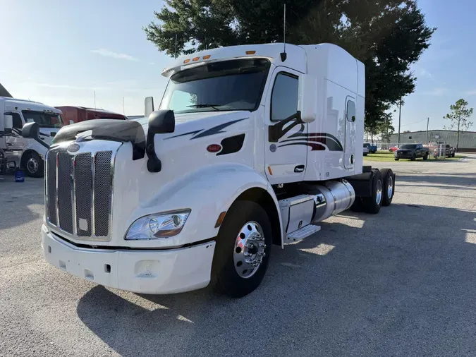 2022 Peterbilt 579c5b3d78af69bfaff555687cb67f7dff5