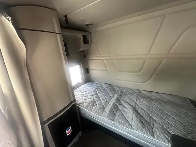 2019 Peterbilt 579