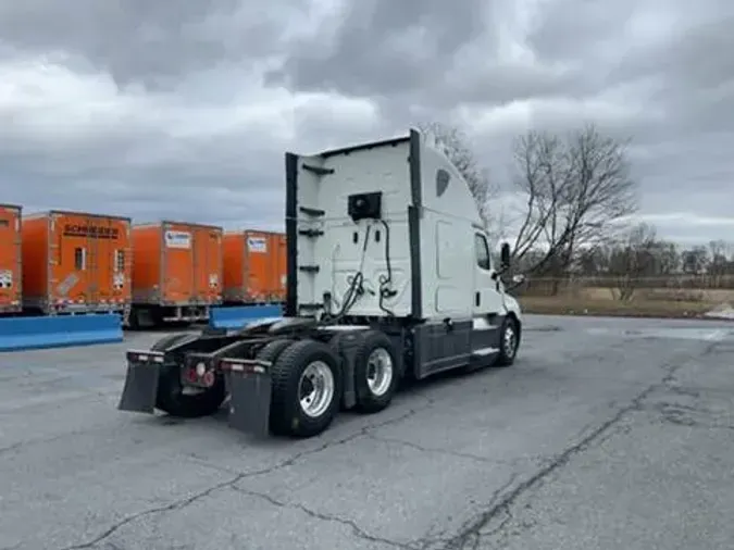 2020 Freightliner Cascadia