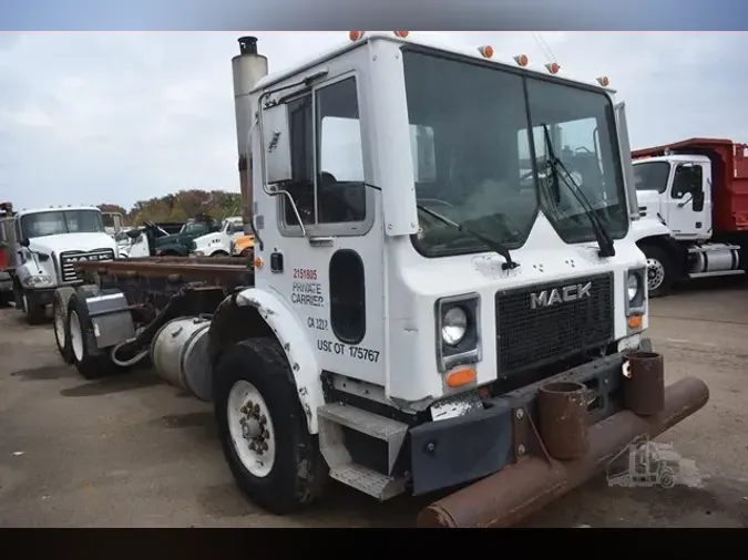 1989 MACK MR600
