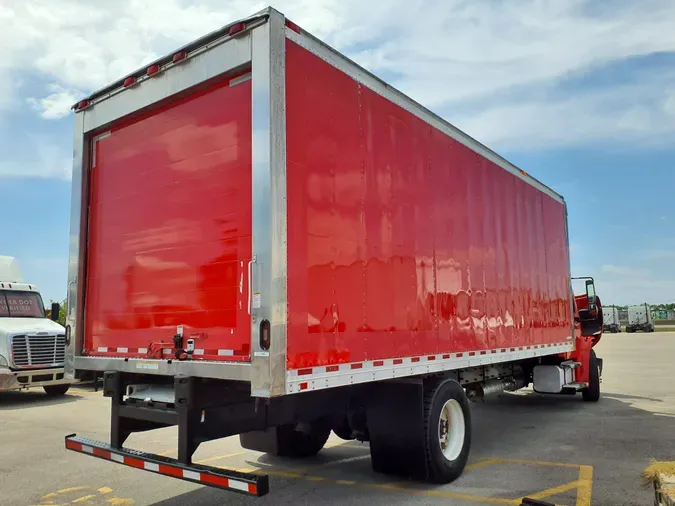 2017 FREIGHTLINER/MERCEDES M2 106