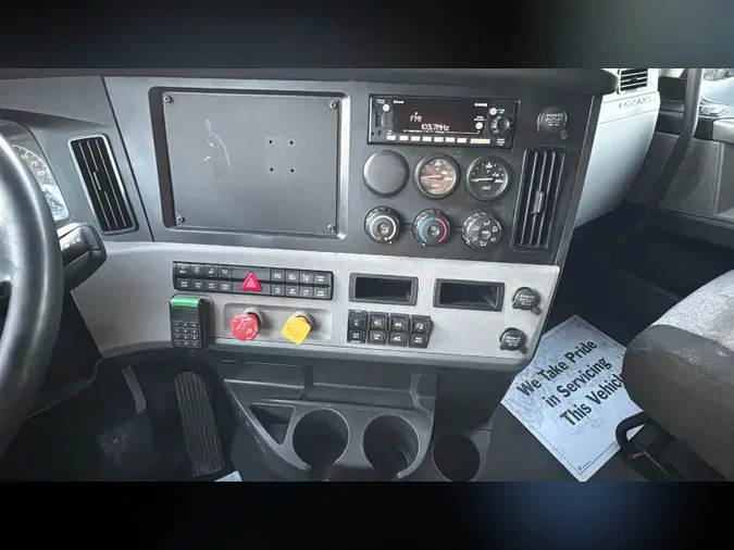 2021 Freightliner Cascadia 126