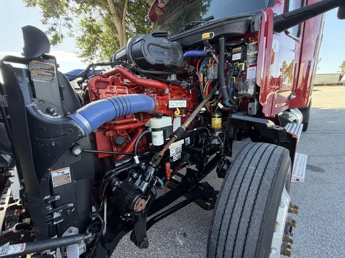 2023 Peterbilt 579c5bff041f4c596532ce1d3b8bf2f48b5