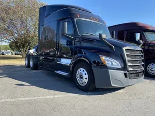 2020 Freightliner Cascadia 126