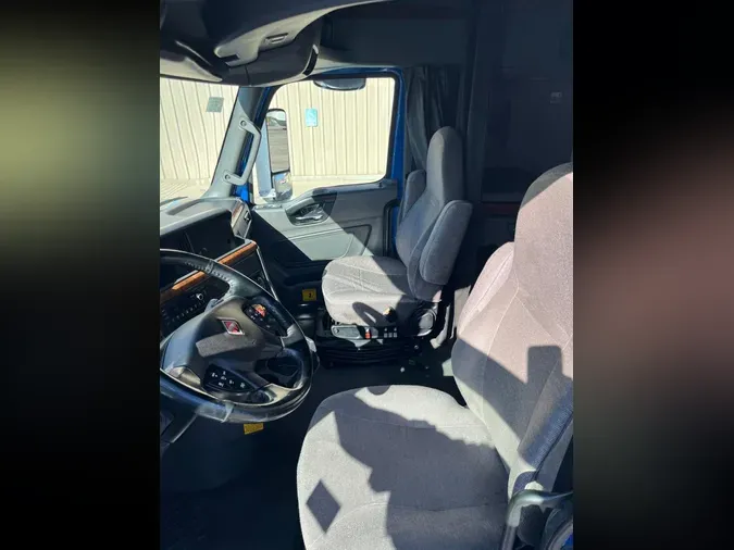 2022 International LT625