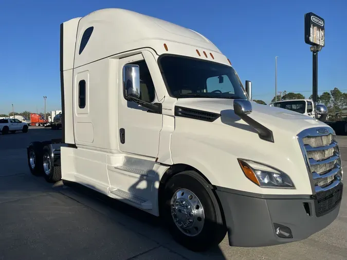 2022 Freightliner PT126SLP