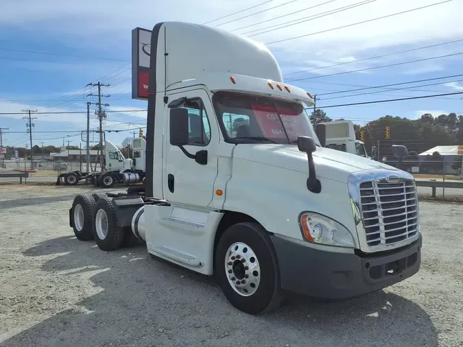 2019 FREIGHTLINER/MERCEDES CASCADIA 125c5c8d959bccba842a6216b286e7cbc42