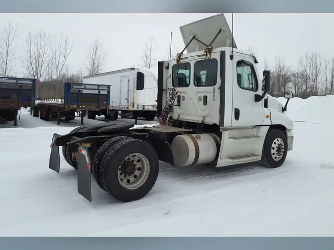 2017 FREIGHTLINER/MERCEDES CASCADIA 125c5ca5872c82a28da816456a37857bc7a