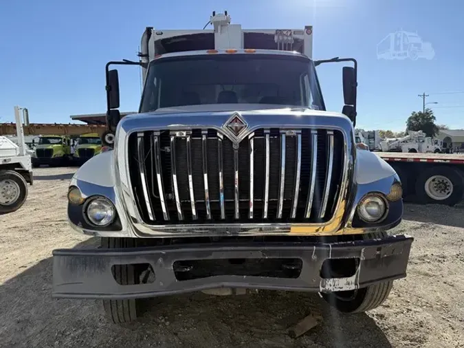 2011 INTERNATIONAL WORKSTAR 7400