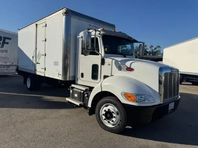 2019 Peterbilt 325