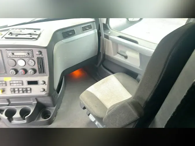 2021 Freightliner Cascadia 126