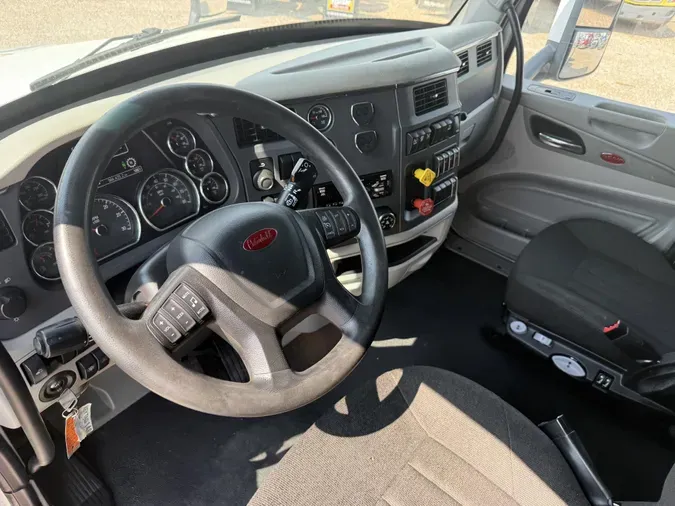 2021 Peterbilt 579