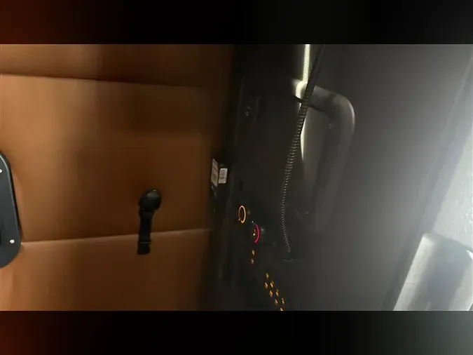 2021 FREIGHTLINER CA126