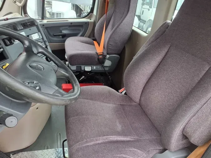 2018 FREIGHTLINER CASCADIA 113