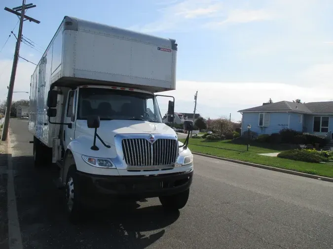 2019 INTERNATIONAL 4300